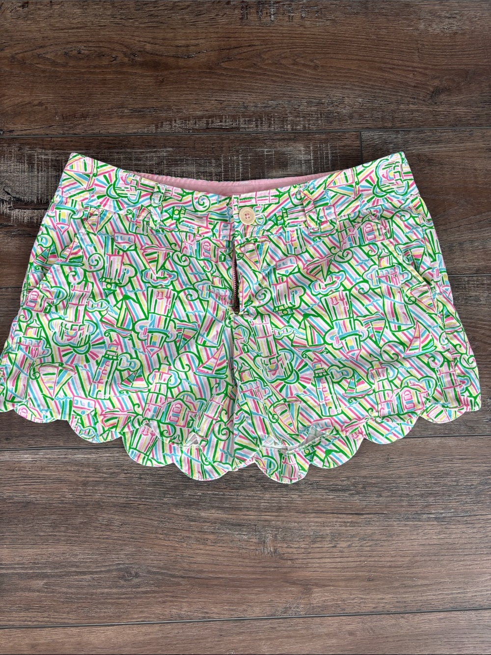 Lilly Pulitzer Pink & Green Scalloped Hem Shorts
